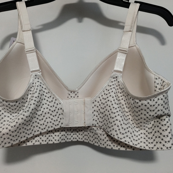Hanes Wireless Patterned Bra / Size 2X - Picture 2 of 5